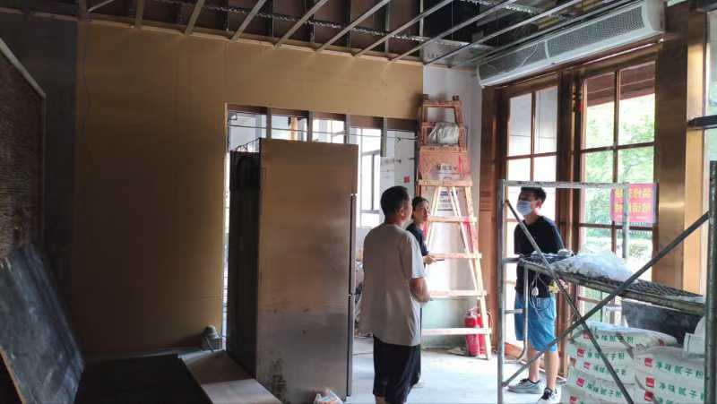 首存建筑的建筑施工总承包是什么？主要包括机电安装工程专业承包吗？