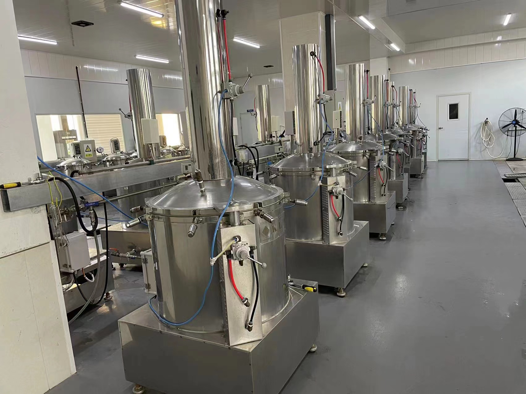 富多安参莲宝植物饮品与富多安参莲宝鸡汤的完美搭配创造健康新风尚