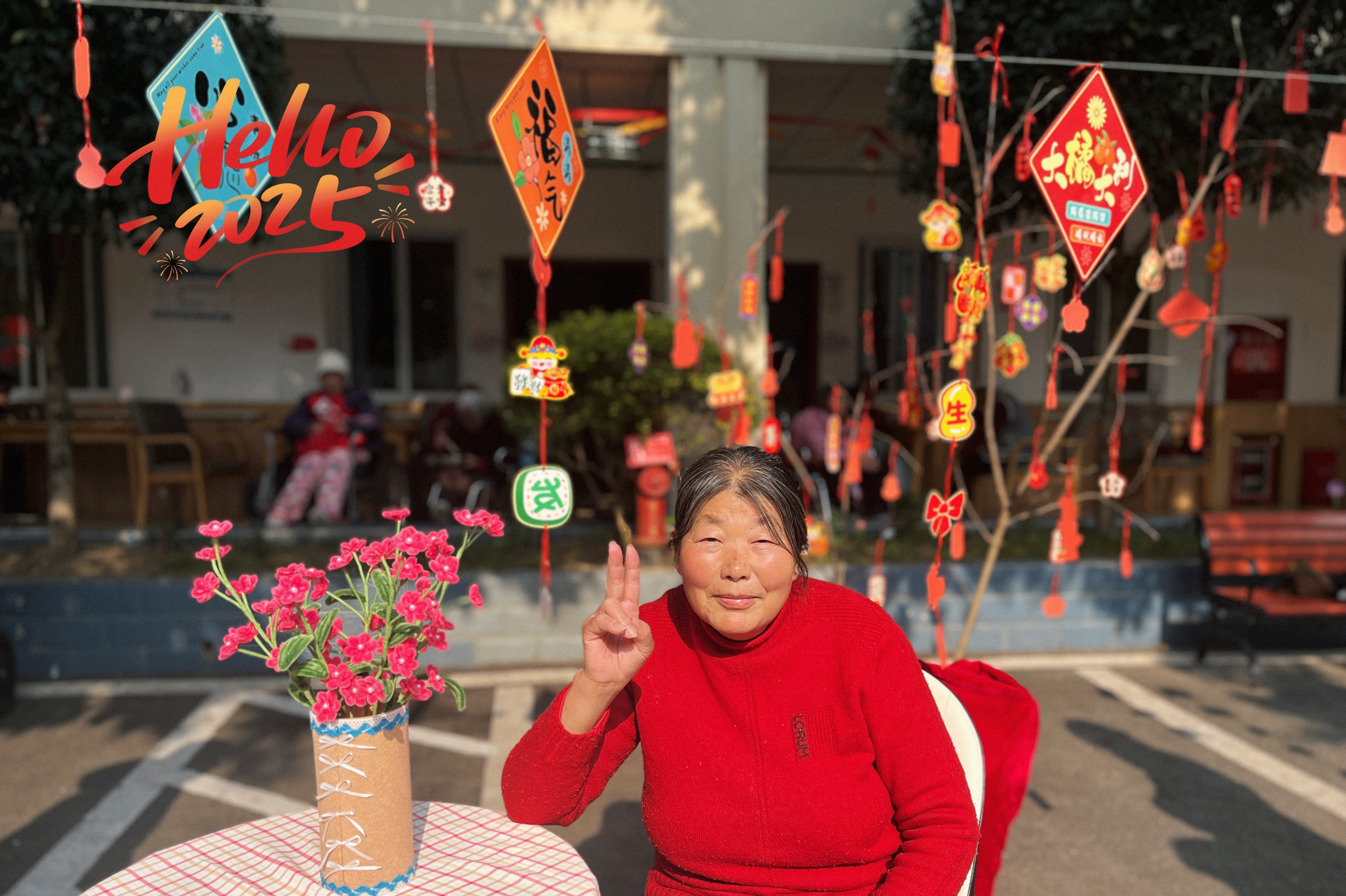 当选择失能老人疗养院时，居家上门服务如何能提升照护质量？