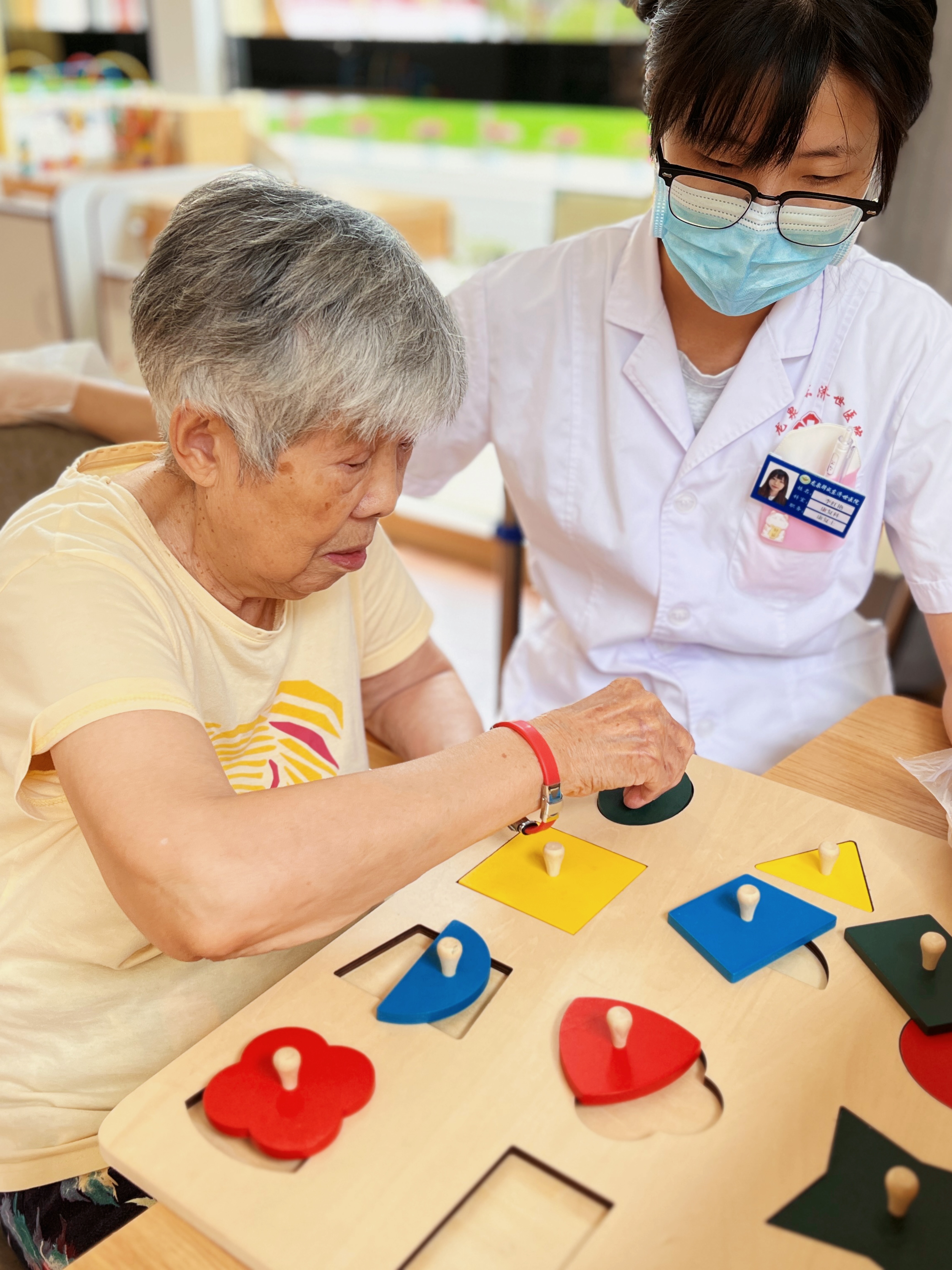 居家上门服务助力成都市龙泉驿区成东疗养院养老院生活改善