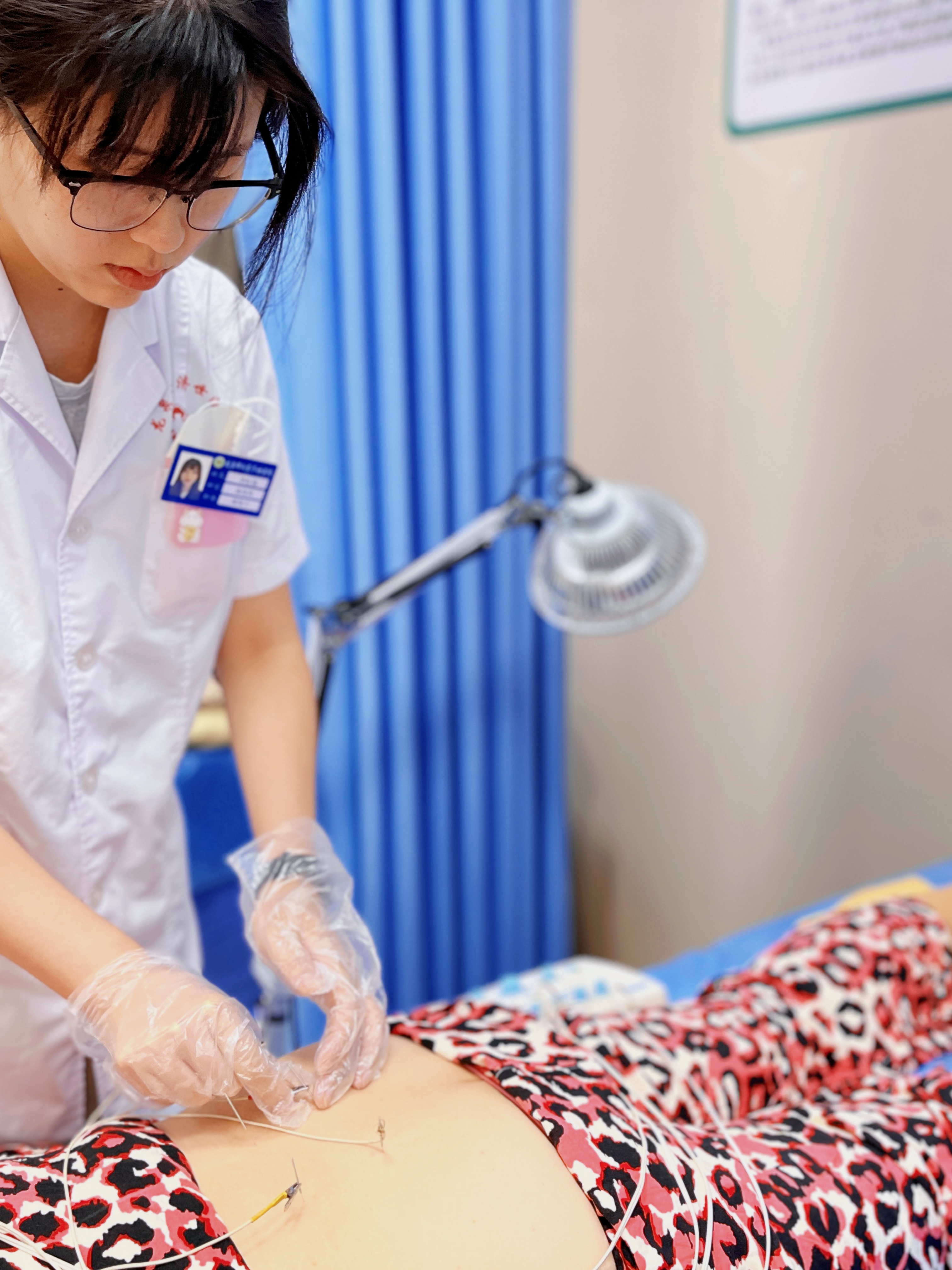 居家养老是优选，疗养院推荐与失能老人护理服务分析